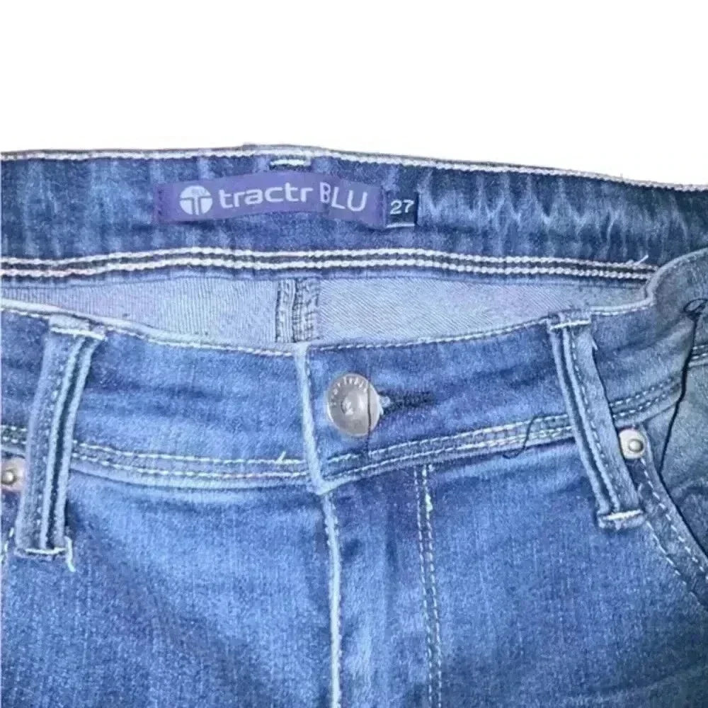 Tractr Blu Pearl and Bead Accent Cuffed Jeans Crops,‎ Size 27